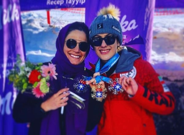 بیوگرافی عاطفه احمدی قهرمان اسکی باز ایرانی + همسرش و پیج اینستاگرام