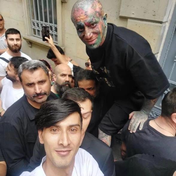ماجرای خودکشی امیر تتلو در کنسرت ترکیه + عکس و نظرسنجی